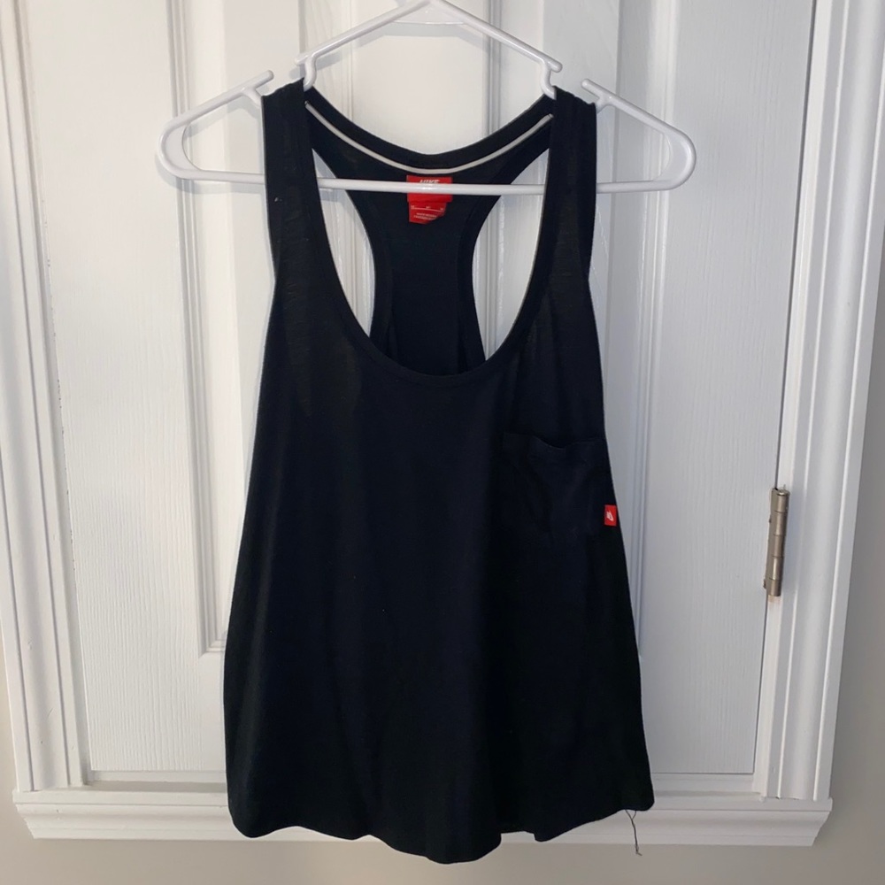 nike pocket tank top